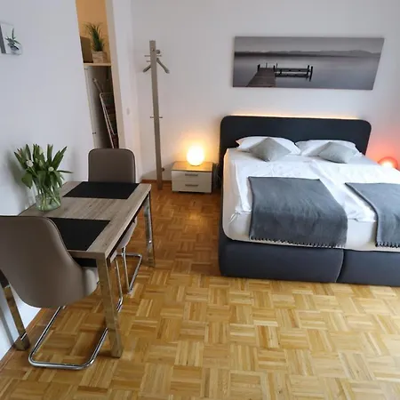 Jessica Apartment